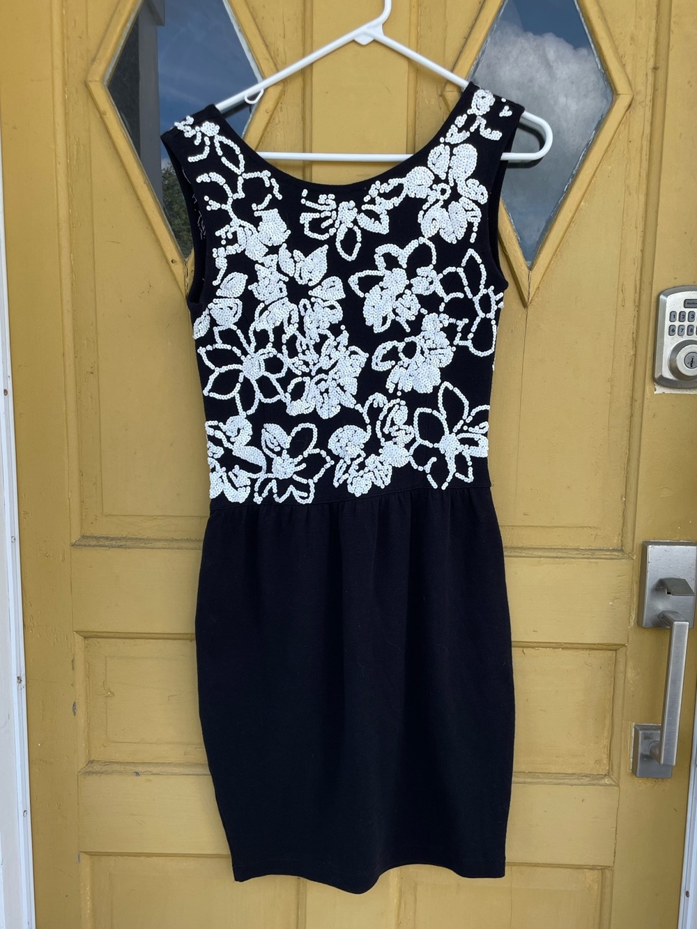 Vintage Adrienne Vittadini Petites Black Sequin Floral Dress P